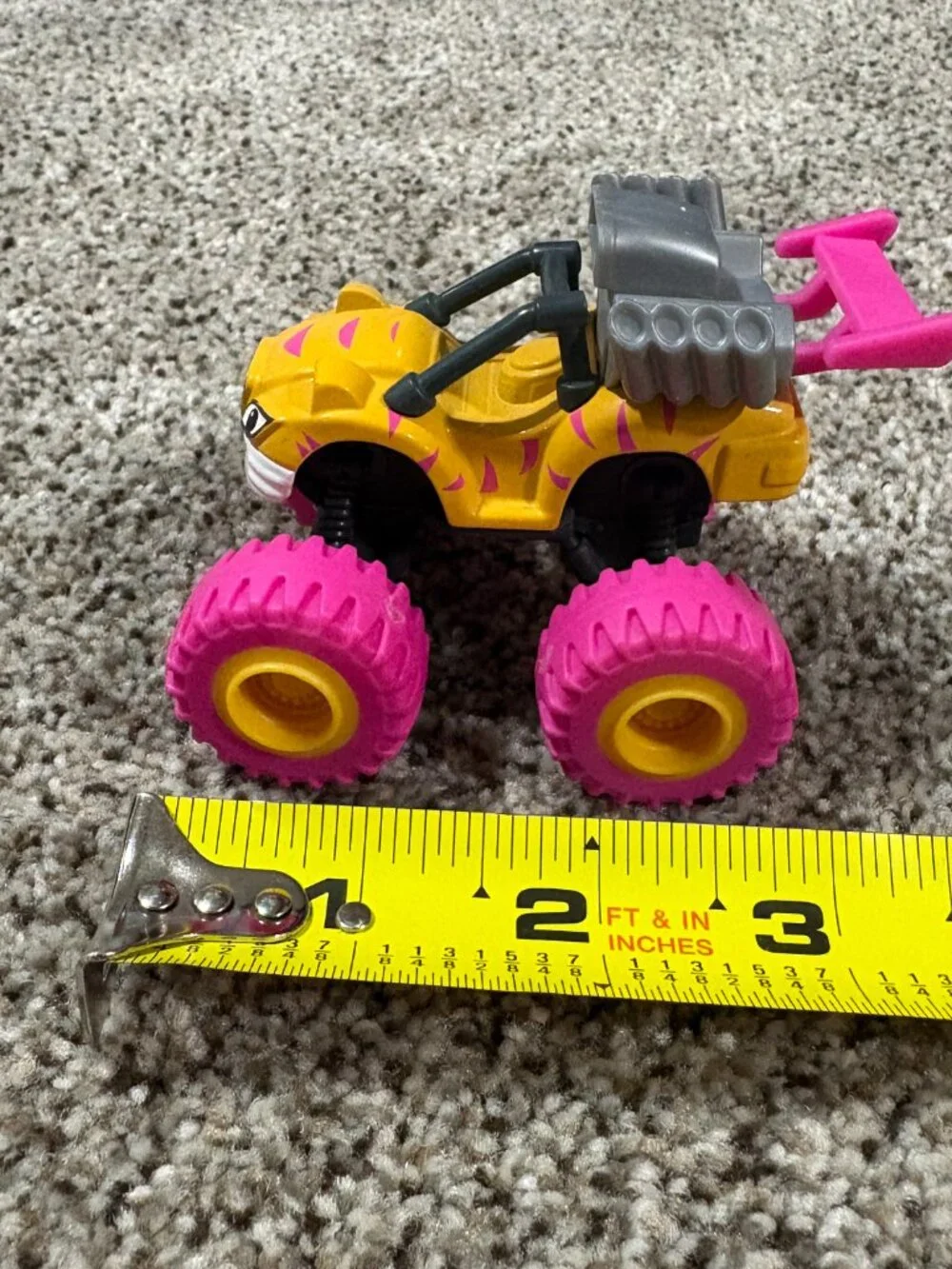 Blaze Monster Machines Engine Stripes GWX79 Diecast Fisher Price
